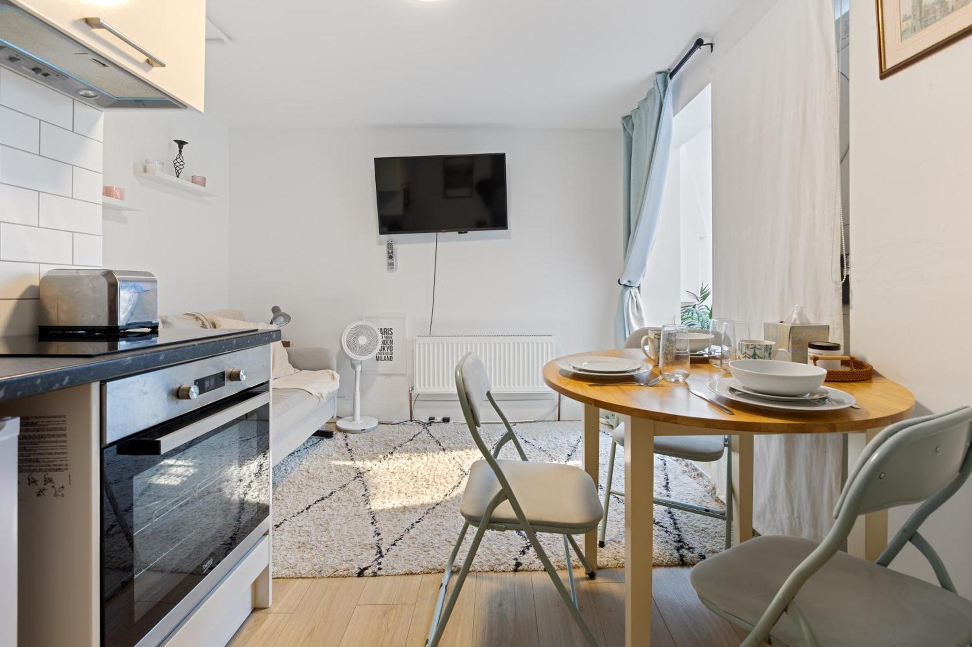 Modern Flat & Balcony In Historic West Kensington Apartman London Kültér fotó
